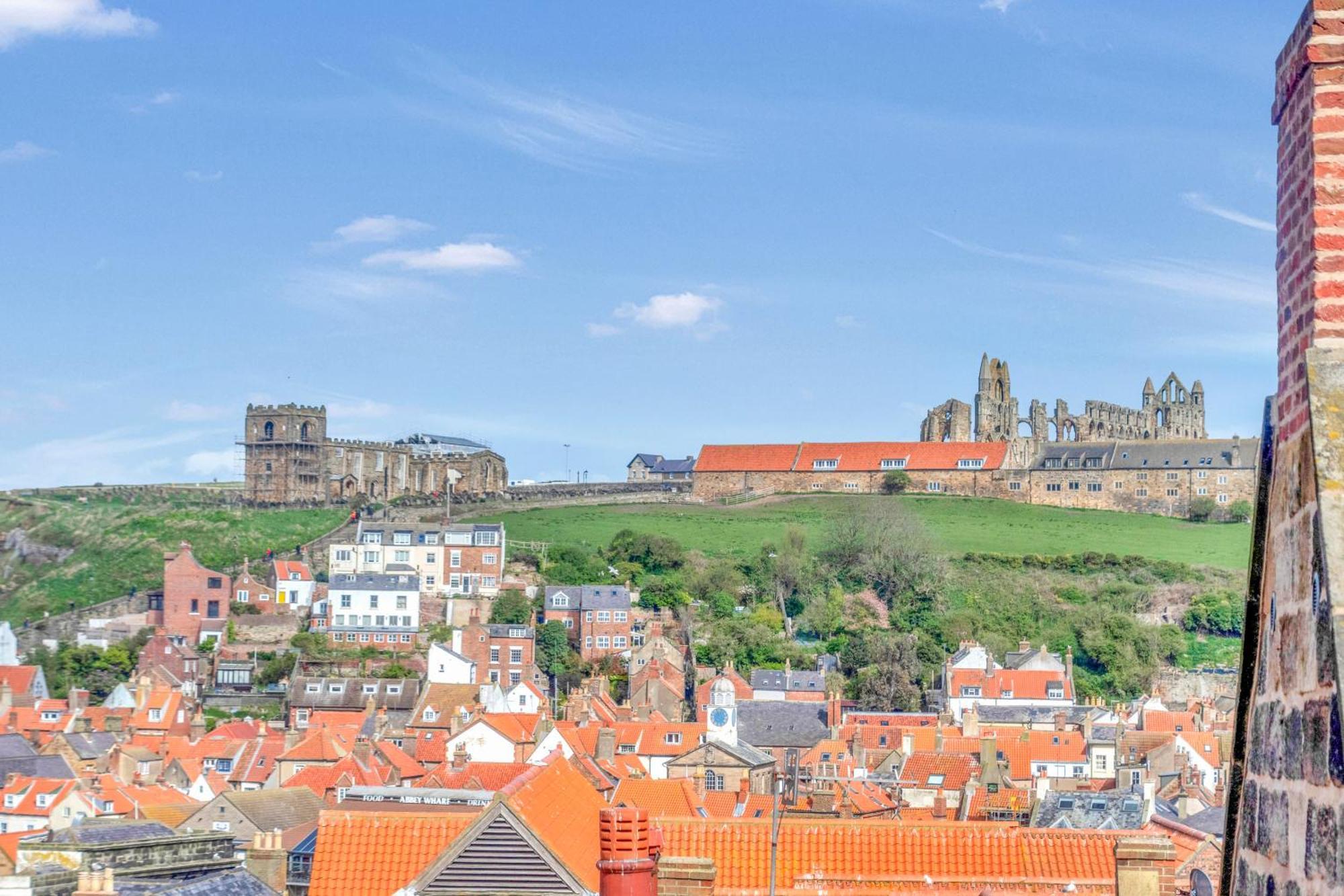 Adventure House - Whitby Villa Buitenkant foto